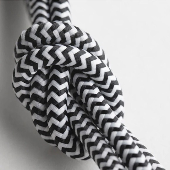 Native Union Lightning to USB-A 10 ft 3 m Braided Cable MFi-Certified Zebra NEW - Picture 6 of 7